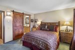 Mammoth Condo Rental Meadow Ridge 24: Beautiful, cozy master bedroom